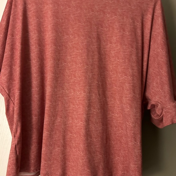 Blush - Picture 3 of 5